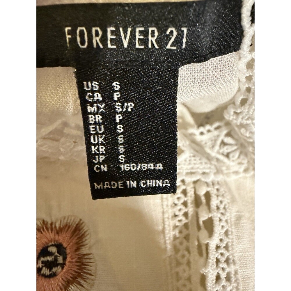 Forever 21 White Cream Embroidered Floral Eyelet Lace Crop Top Boho Cottagecore - Picture 5 of 6